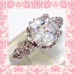 JUDITH RIPKA BRILLIANT DIAMONIQUE FLEUR DE LIS RING